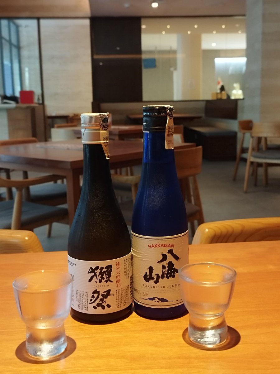 SAKANA_KLCC's tweet photo. 本日はスリアKLCCはご家族連れが多く、週末らしさを感じますね！
日本食レストランのSakana Japanese Diningではカクテル、ビールのハッピーアワー、日本酒はお試ししやすい300mlサイズを取り揃えています。
週末のリラックスタイムに是非😊 https://t.co/5jtAfGbKpT