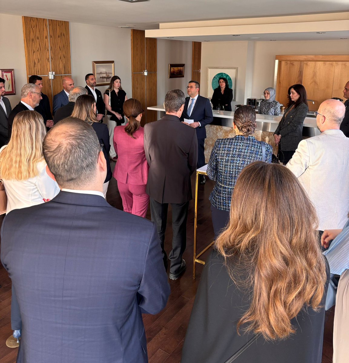 TC_TorontoBK's tweet photo. Gathered with members of the "Turkish-Canadian Health Innovation Network"

Executives in health sector, academics, students, business community reps, and entrepreneurs in digital media attended the event

Leaders of the initiative introduced the "Mentorship Project" for students. https://t.co/llrd6Y0o90