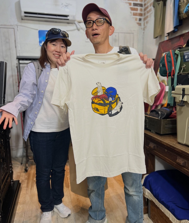 Rinnakazaki's tweet photo. The North Face WNDER REG SS TEEをご購入いただきました。      

#USTHENORTHFACE 
#THENORTHFACE 
#ノースフェイス 
#アメリカノースフェイス 
#USノースフェイス 
#日本未発売 
#Tシャツ 
#大阪 
#梅田 
#中崎町 
#Rin中崎店
#セレクトショップ https://t.co/wNkuDI4TQg