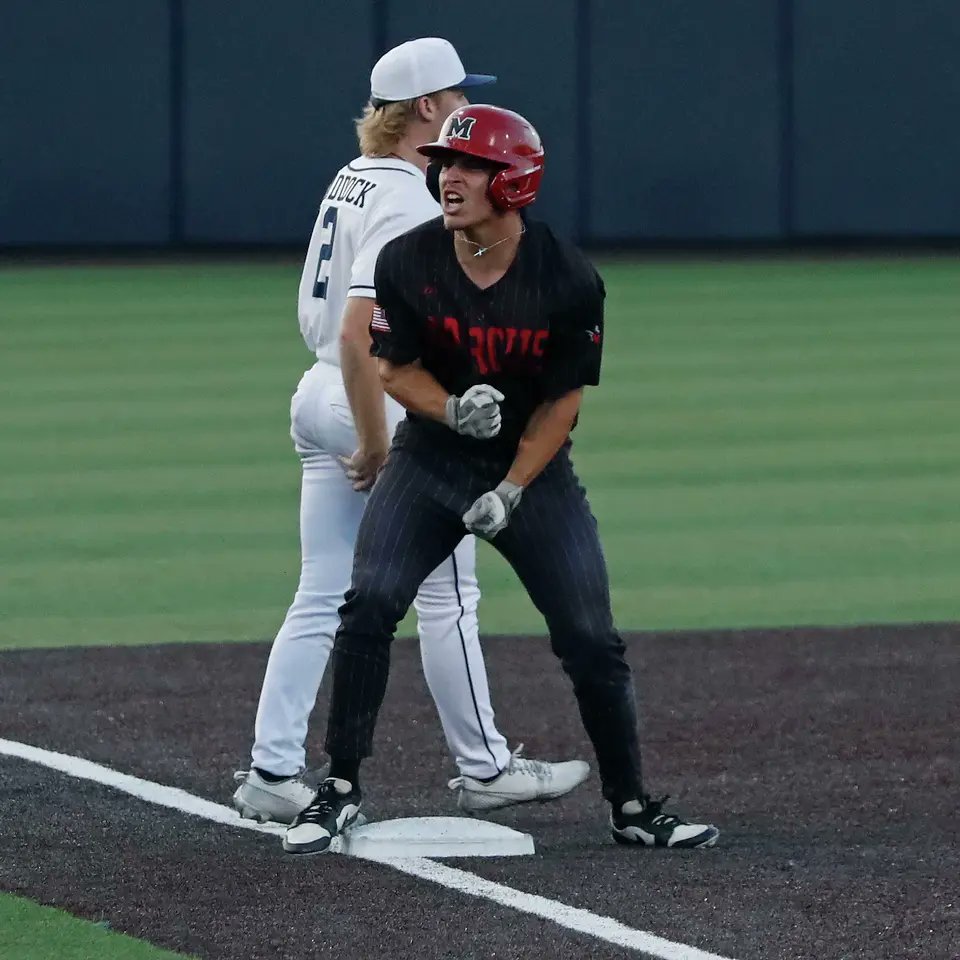 SportsDayHS's tweet photo. Baseball playoffs: Flower Mound Marcus sweeps Jesuit, Rockwall forces Game 3 vs. Waxahachie ⚾

Read more from @IshmaelRJohnson and @t_myah: https://t.co/JuYLy4I4yq https://t.co/lXWRYauvAF
