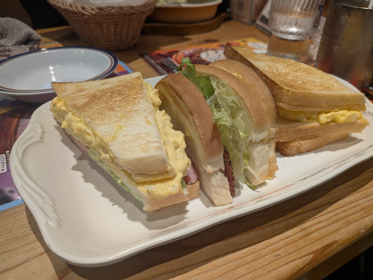 めあ tweet media
