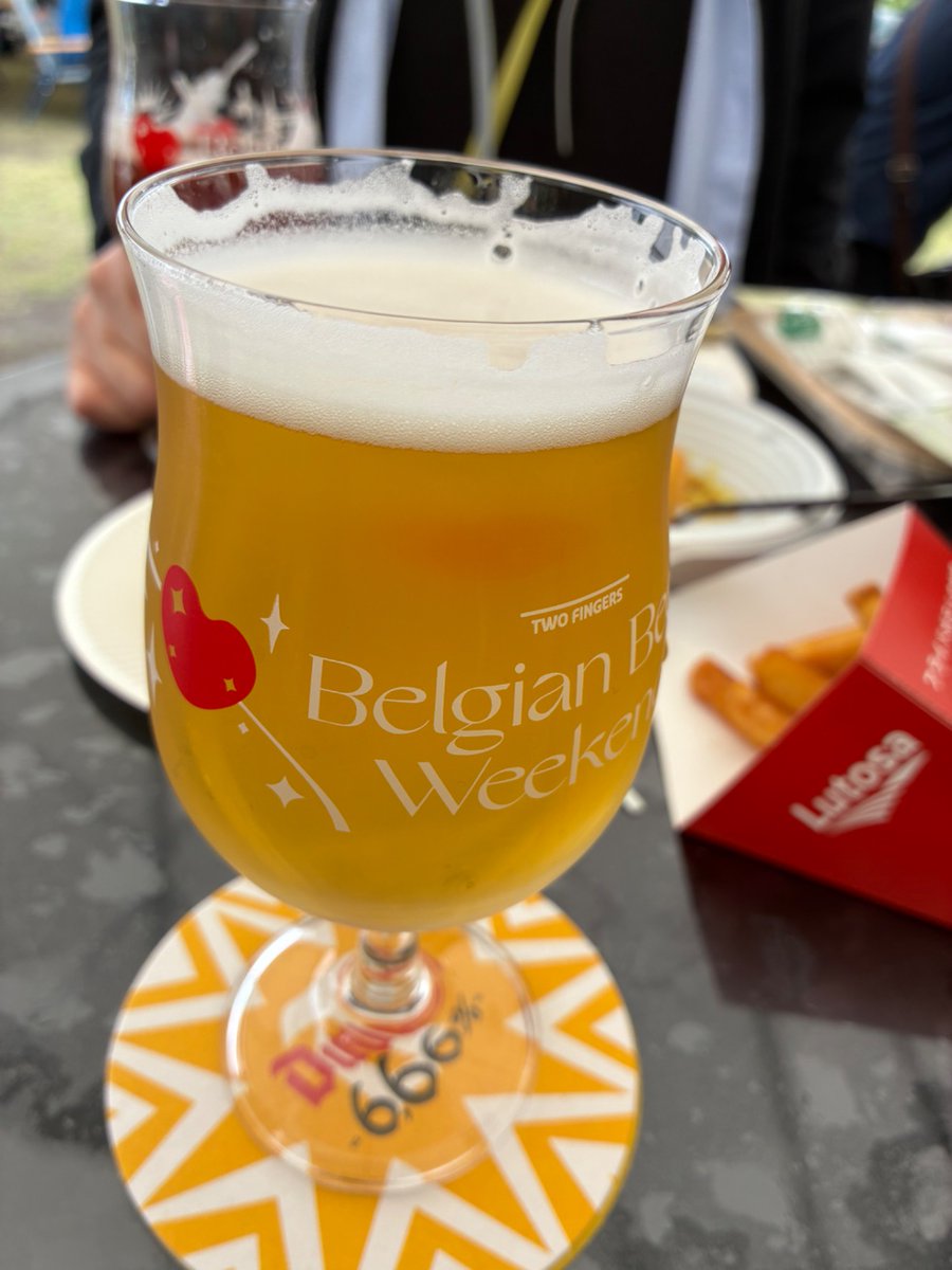 text708's tweet photo. ベルギービール飲みに横浜へ来ました。 https://t.co/8hMFkxEtpo