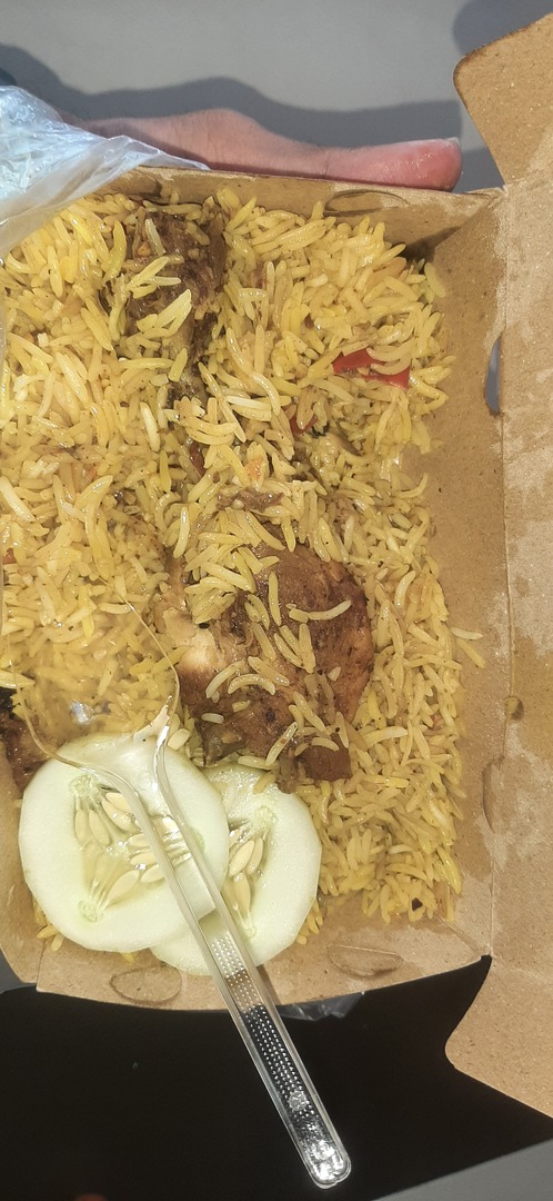 FFOODFESS's tweet photo. Fess lebih suka nasi mandhi atau nasi basmati kalo masakan middle east? https://t.co/98pq5gspvV