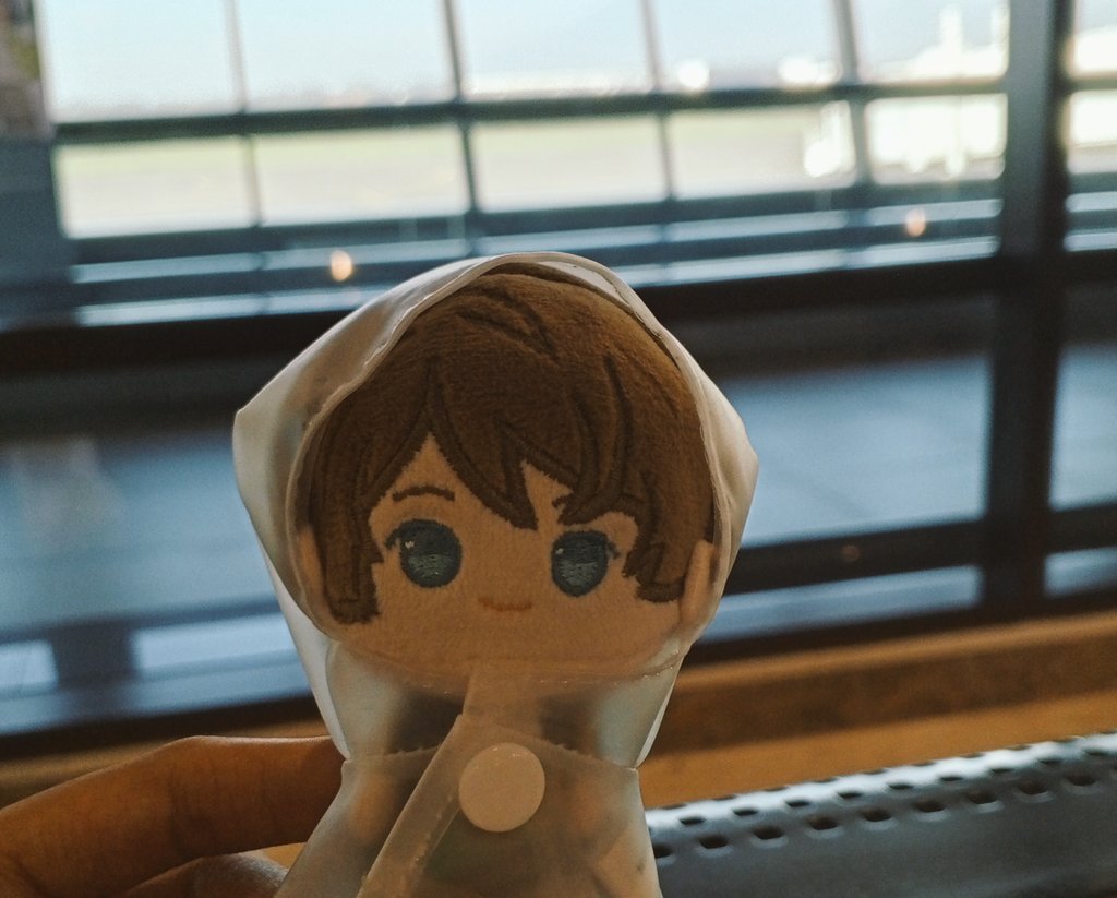 MaruTakamine's tweet photo. This Midori's rain coat doll kinda looks cute and silly, I like to take him traveling with me 😭😭💚 https://t.co/bltb7cFgFm