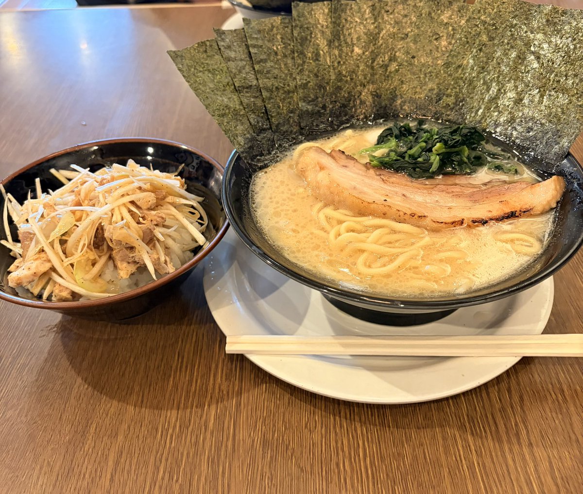 ミカ tweet media