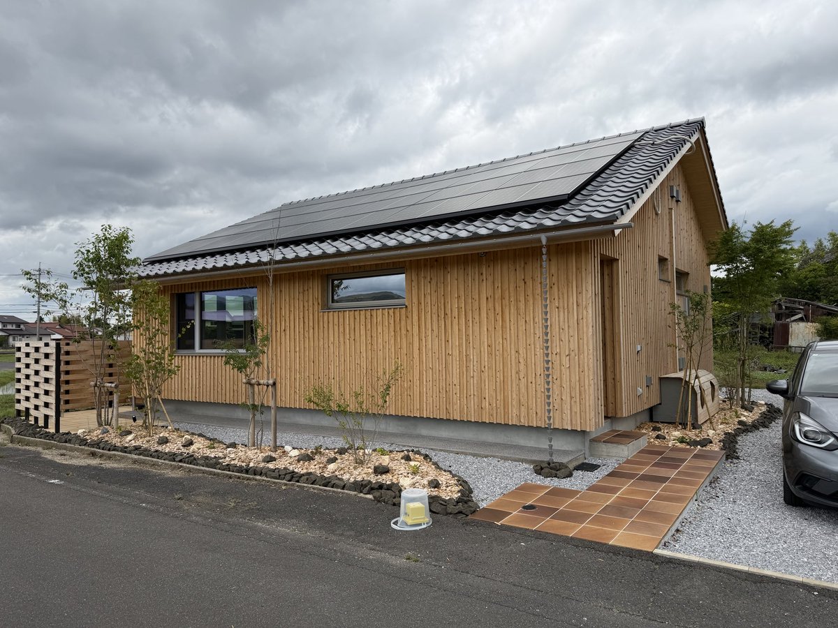 daichi_BeDo's tweet photo. 今日は出雲で勝部建築さんのモデルハウスで家屋の微動探査を実施させていただきました！
出雲は凄く素敵な街で出雲大社でパワーもらいました。 https://t.co/yRdRDmSyHn
