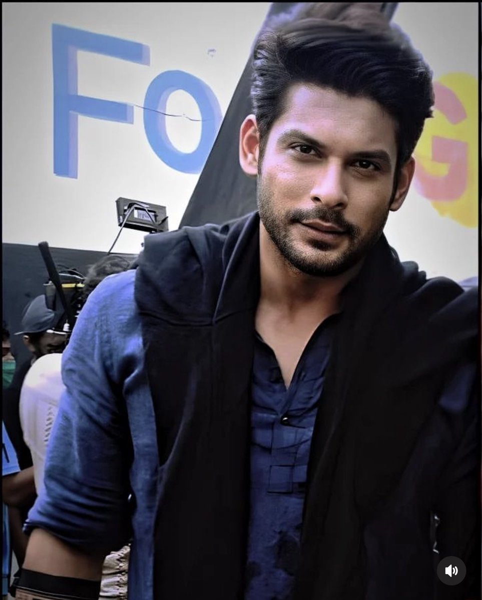 NaazEmotion's tweet photo. Sidharth "Agastya Rao"

#SidharthShukla as #AgastyaRao in #BBB3  
This BBB3 month of May, still talking about you is Me...

The role was yours  and you nailed it like a pro... 
No one could do that role ever you know... 
What a performance, What a show

@sidharth_shukla 
❤️🌈❤️ https://t.co/yd6Pp7cxNQ