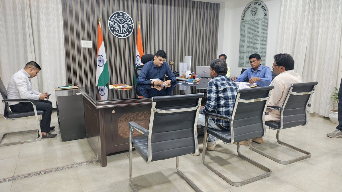 DM ALIGARH tweet media
