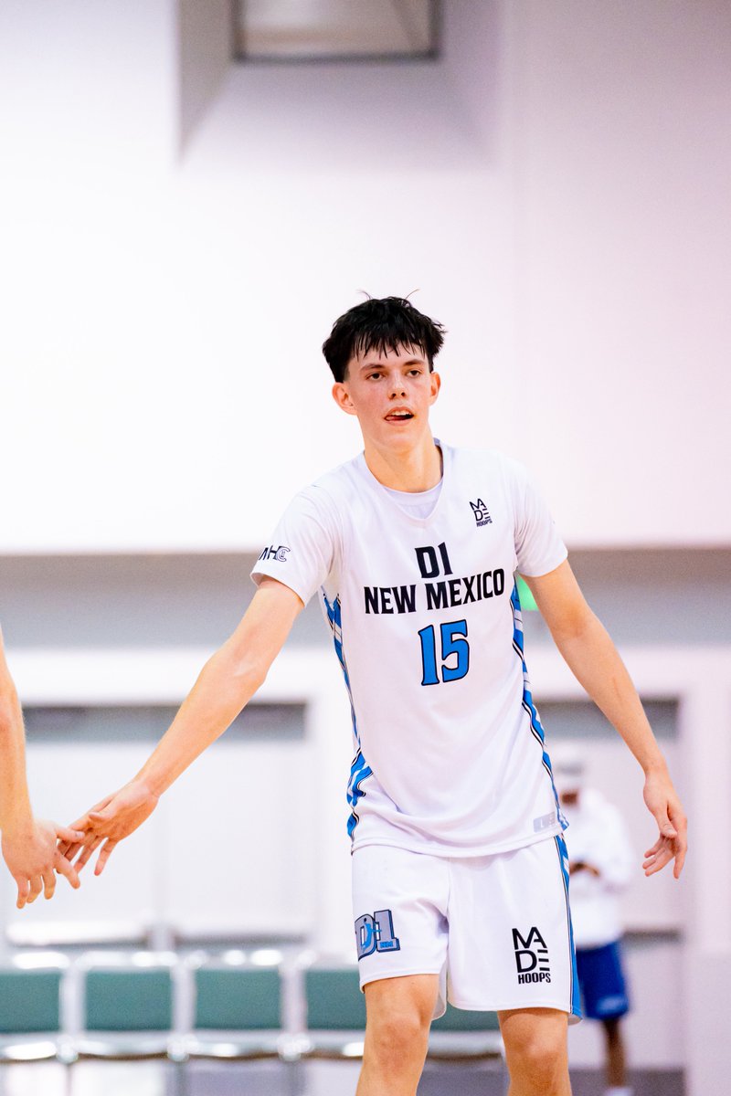 Spencer_C3Hoops's tweet photo. 2026 SoCal Live: 16U Standouts, Part I

@JordanRive85477 @CayvenHill @Demetriuspink0 @RomanWesthoff @TreysonHill31 @Luke_Haines14 @D1NewMexico @CVAssaultElite @steelerselitebb @Elite24hoops @madehoops 

https://t.co/AHRMhpDWRt
