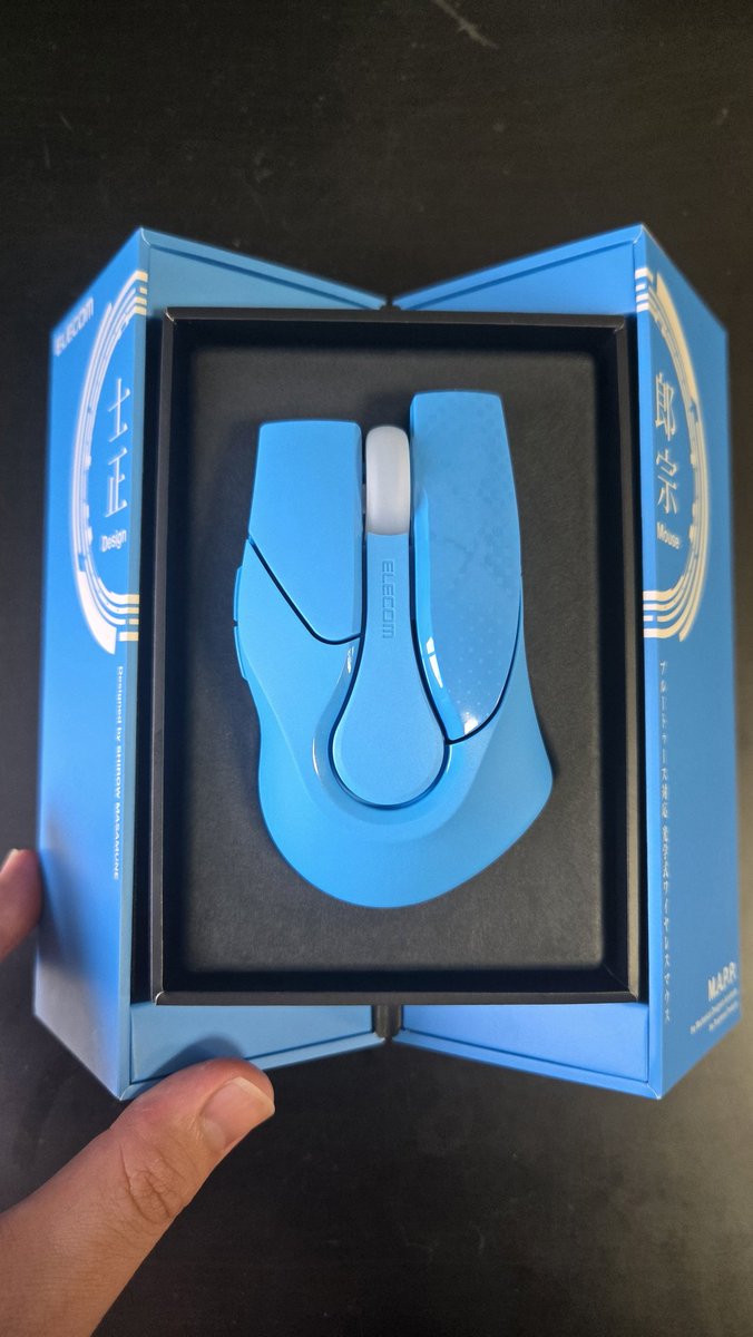 Idea_design_'s tweet photo. 士郎正宗マウス届いた
いい近未来感 https://t.co/ZgqwByZFaz