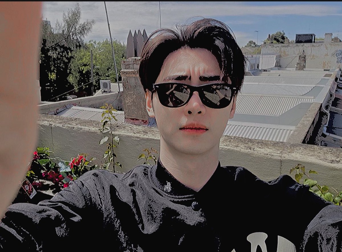 MOON𝑺𝑻𝑹𝑼𝑪𝑲 tweet media