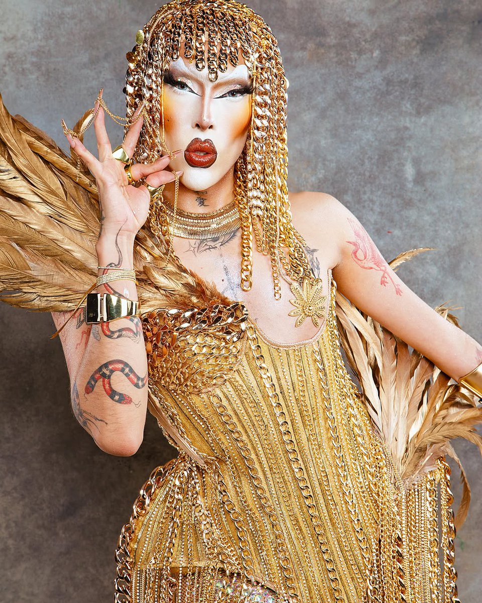 Drag Base tweet media