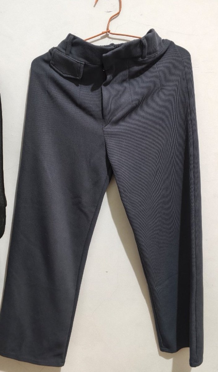 batterwave's tweet photo. wts celana bahan kulot highwaist formal cream beige khaki abu dark grey take all 100k, each 35k, bisa freeong dom bogor lewat oren. good condi yaa https://t.co/q5N2PJCV6G