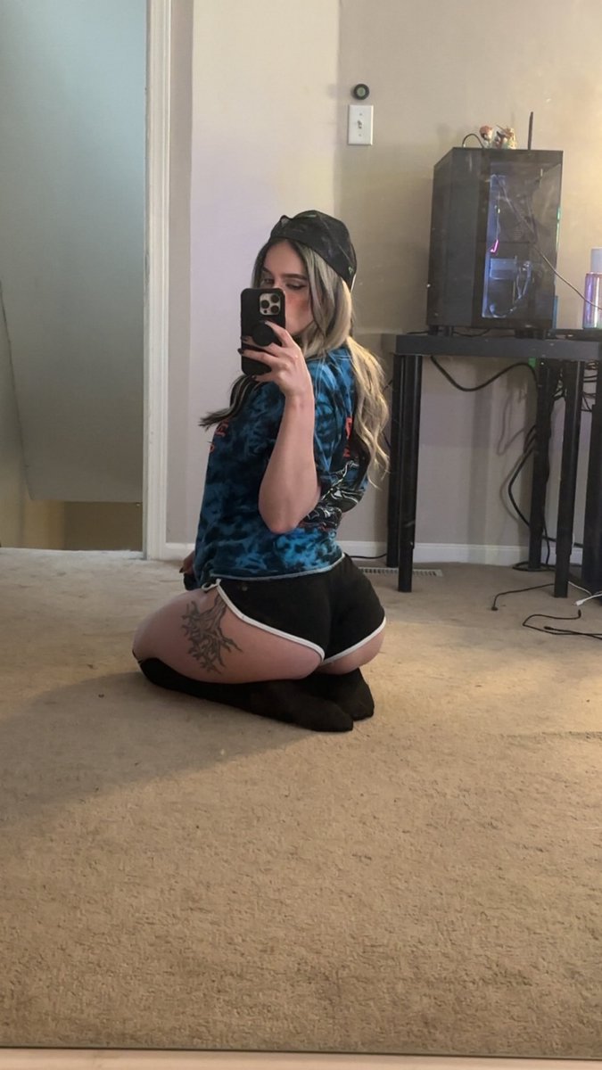 Meg tweet media