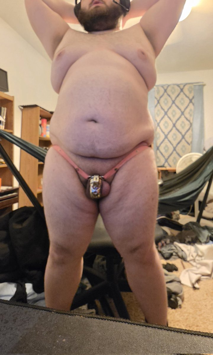 ScrtSissybckup's tweet photo. Hey #nsfwtwt ik i, need a shave, but im #caged, so dm if you wanna send stuff to make me horny in it https://t.co/66jAHP52OB