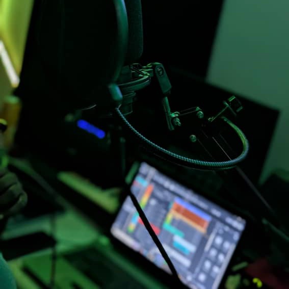 realsosmusic's tweet photo. #NewProfilePic https://t.co/rJVLm4uM3V