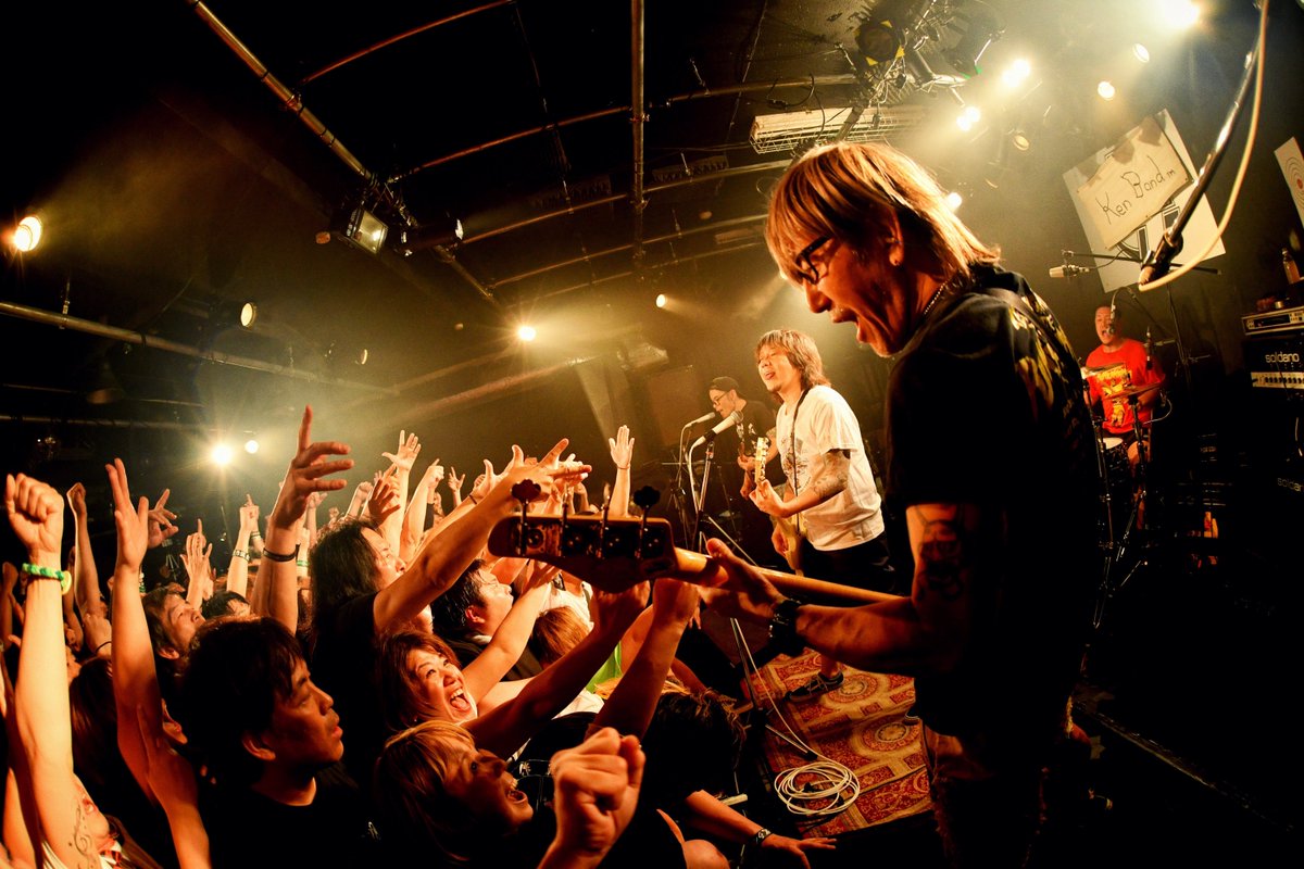 jungray's tweet photo. 【Ken Yokoyama】
"The Ballad Of Punkamania Tour”
@ 秋田clubSWINDLE
Photo by Yasumasa Handa @H_and_A
#KenYokoyama https://t.co/ZLz7JwYWHh