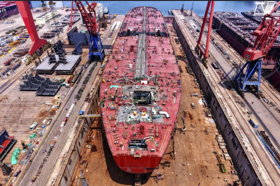 AP_CRDANews's tweet photo. India's First Mega Shipbuilding cluster to comeup in #AndhraPradesh a ₹30,000 Crs project. Will get all approvals from Central Govt in this month.
🔸This 2000 Acres Project at Dugarajupatnam will be a massive boost to Andhra Pradesh & Indian Shipbuilding Industry.
Source: @EconomicTimes
#InvestInAP #Shipbuilding #Tirupati