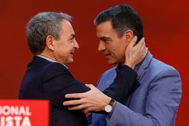 Un Calamar Basado tweet media
