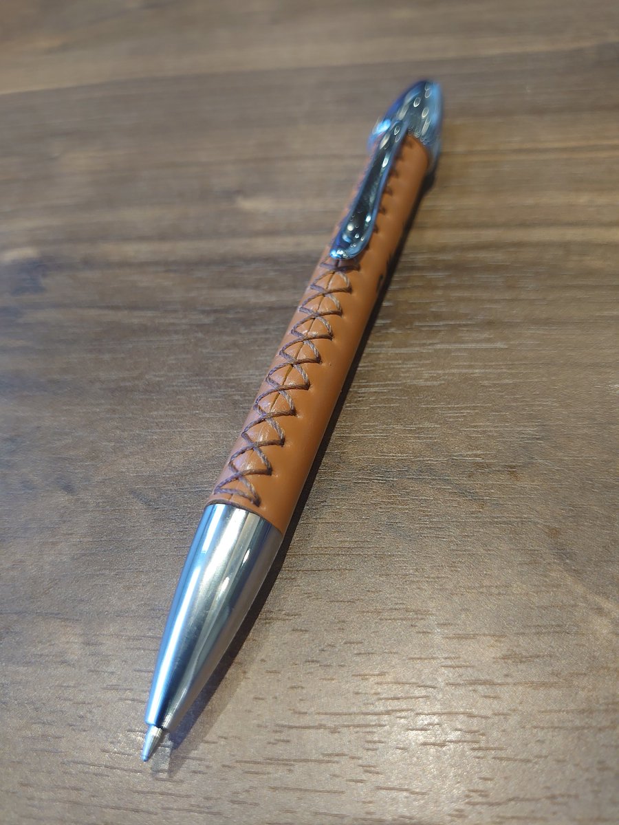 16LunaBlog's tweet photo. インスタで感想を記入したかった
突然BAN凍結して仕舞い申し訳ありません！
株式会社ネーカーズ  三上 様
🐴 革のダイヤモンド💎✨コードバン
#penmode (ペンモード) キャメル色💕
@penmode 🖊 #提供品
5/27（火）⏰11:10～
クラウドファンディング「Makuake」
#Makuake
#penmode
#株式会社ネーカーズ https://t.co/SzMnyK2YjM