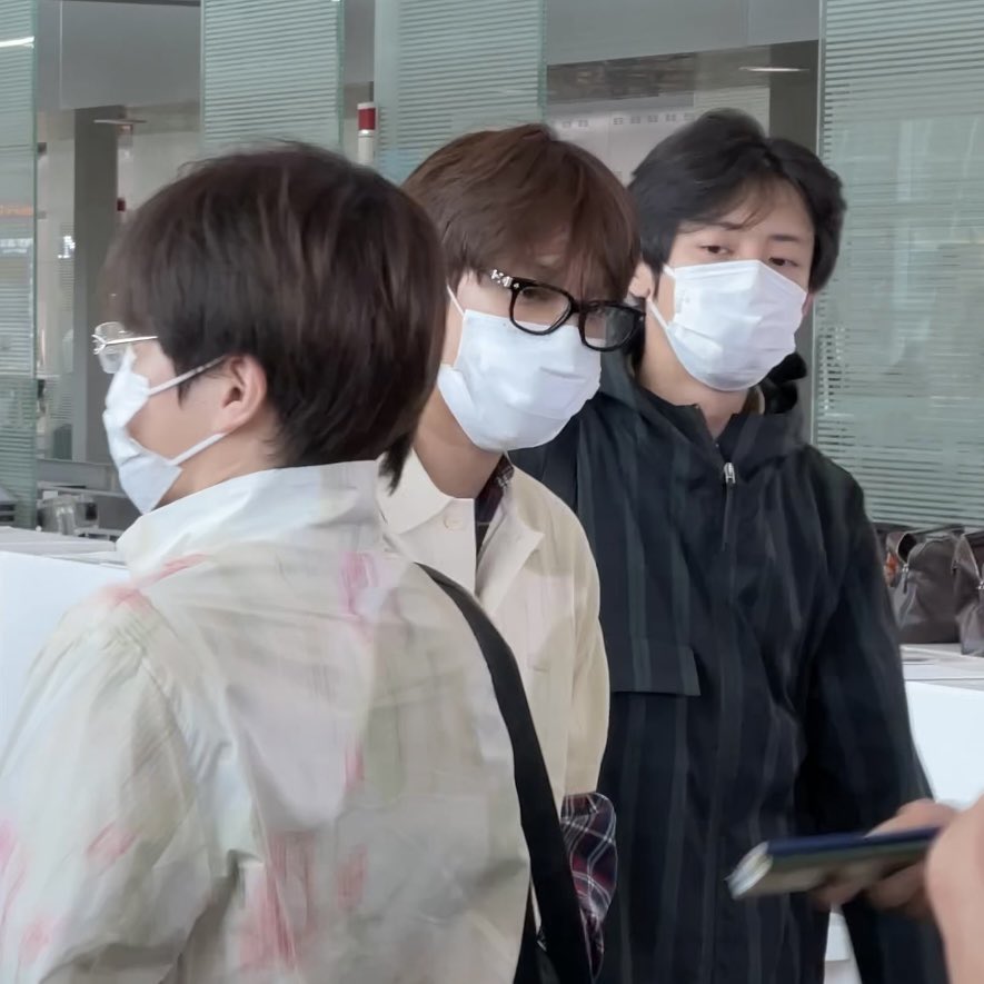 미!우! tweet media