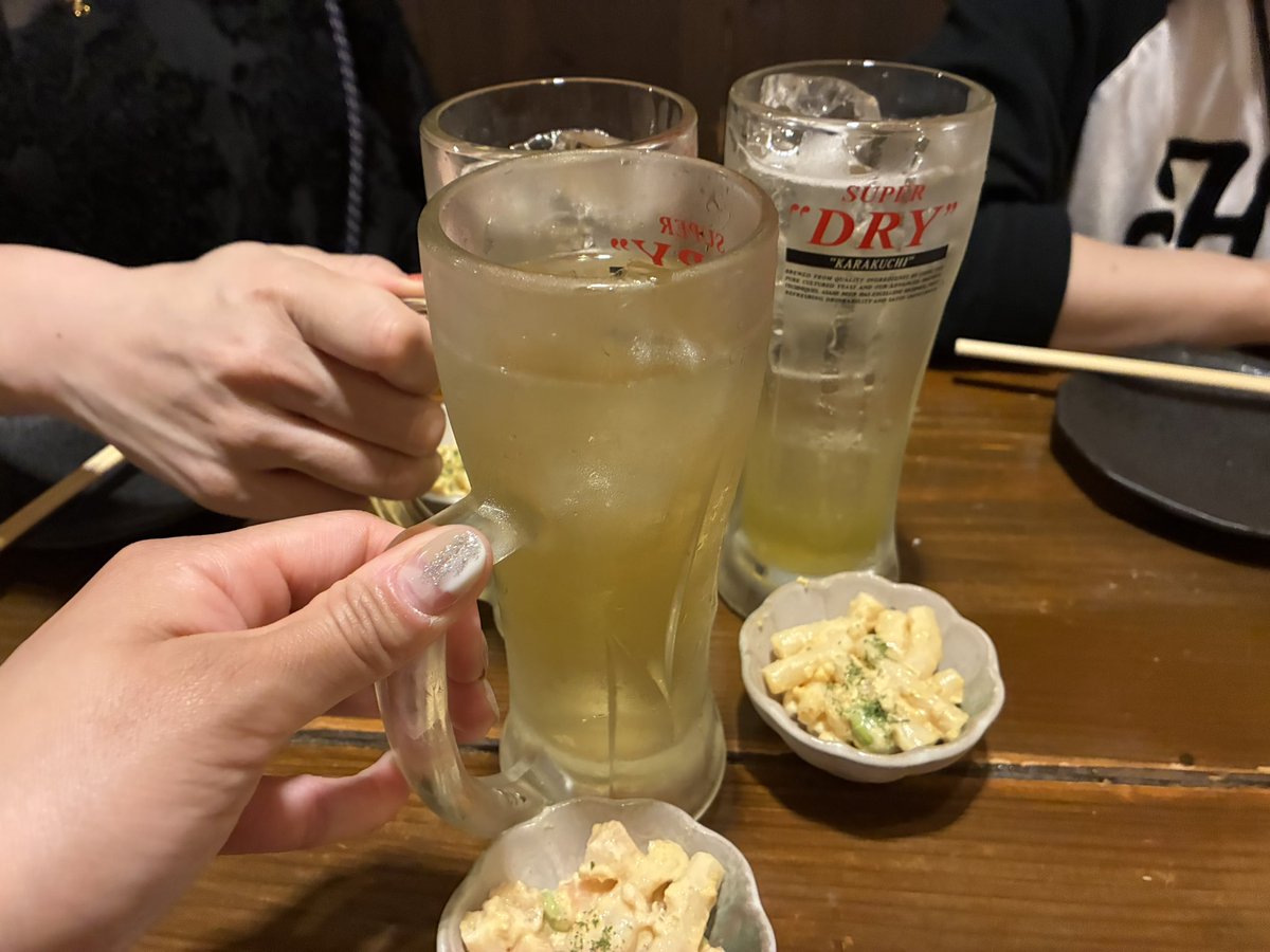 besty_nami's tweet photo. 二次会ですが、誰か来ませんか？？ https://t.co/il8maaaVLA