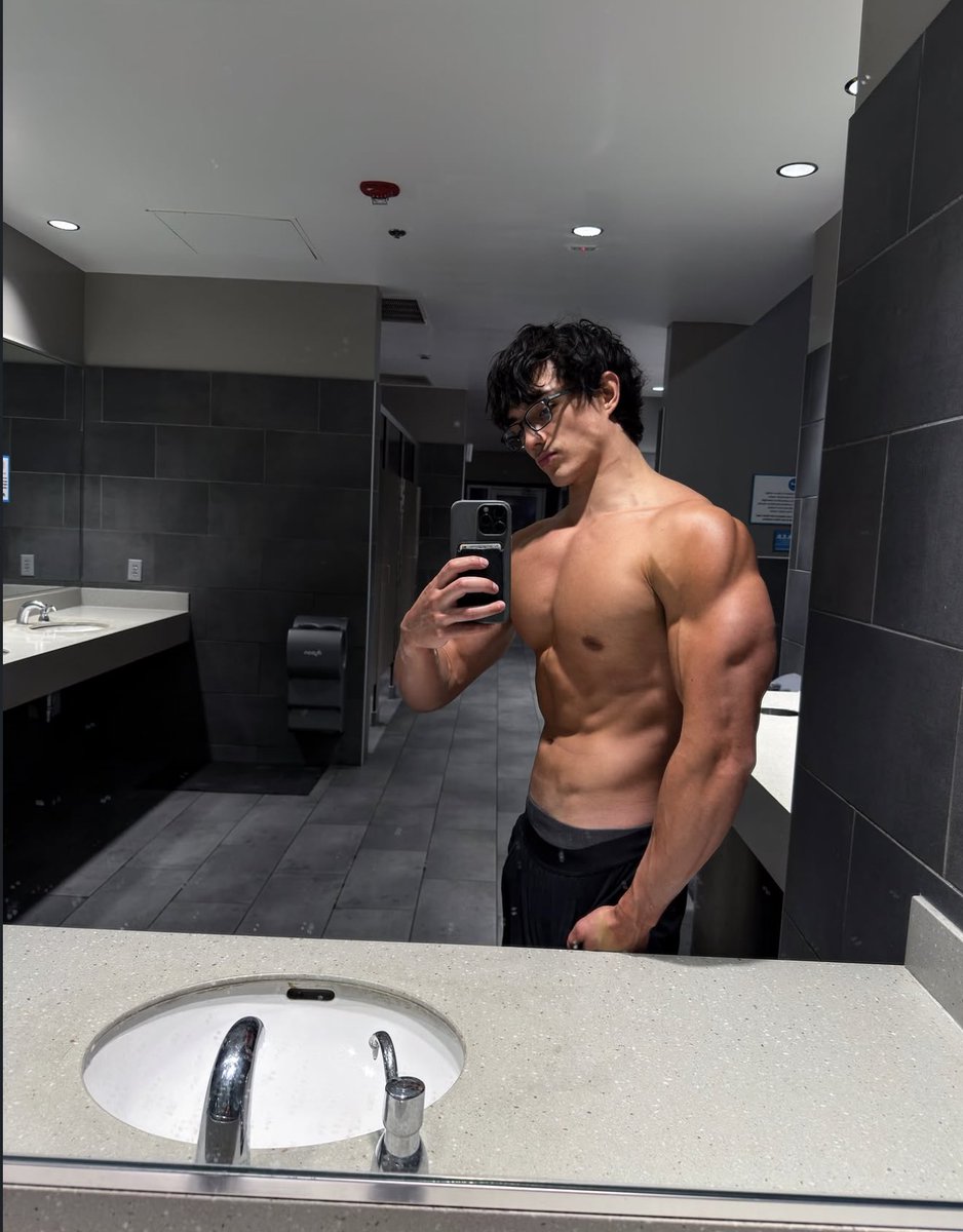 gabe tweet media