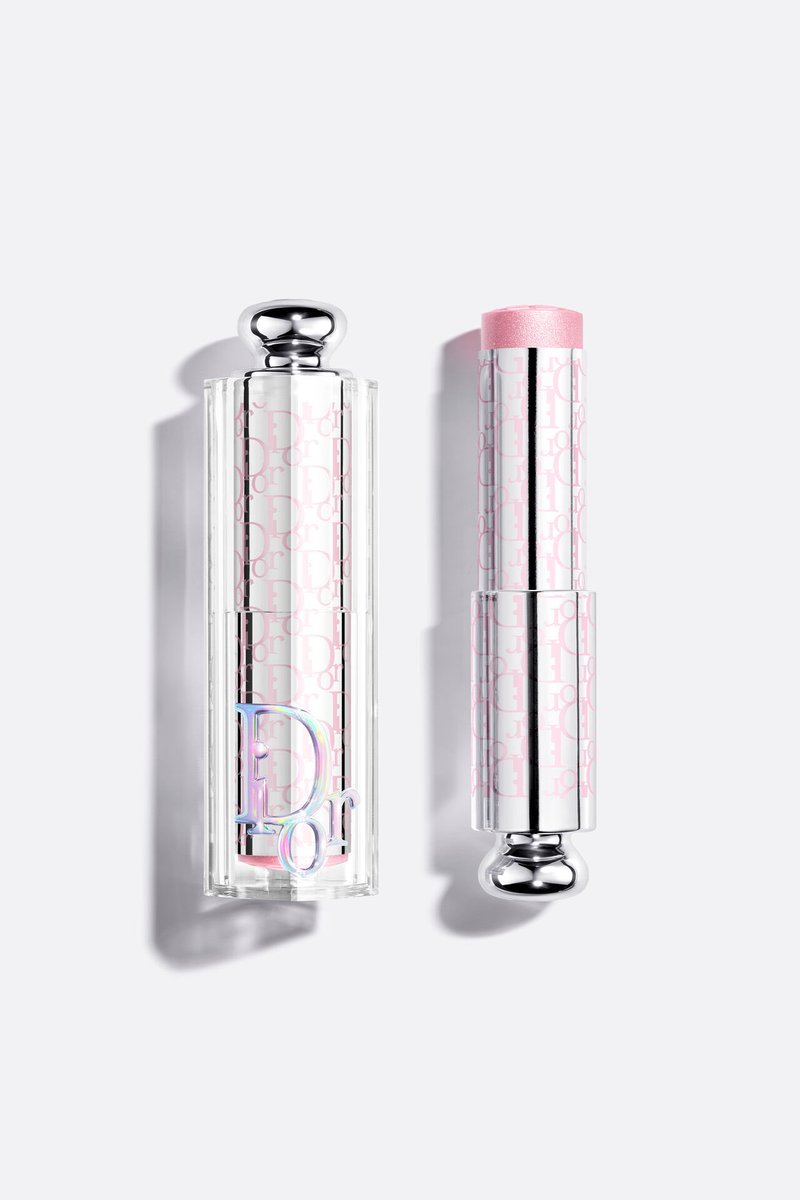 Diorの新作ハイライト、ツヤすごい✨✨色付きだから、チークに馴染むの