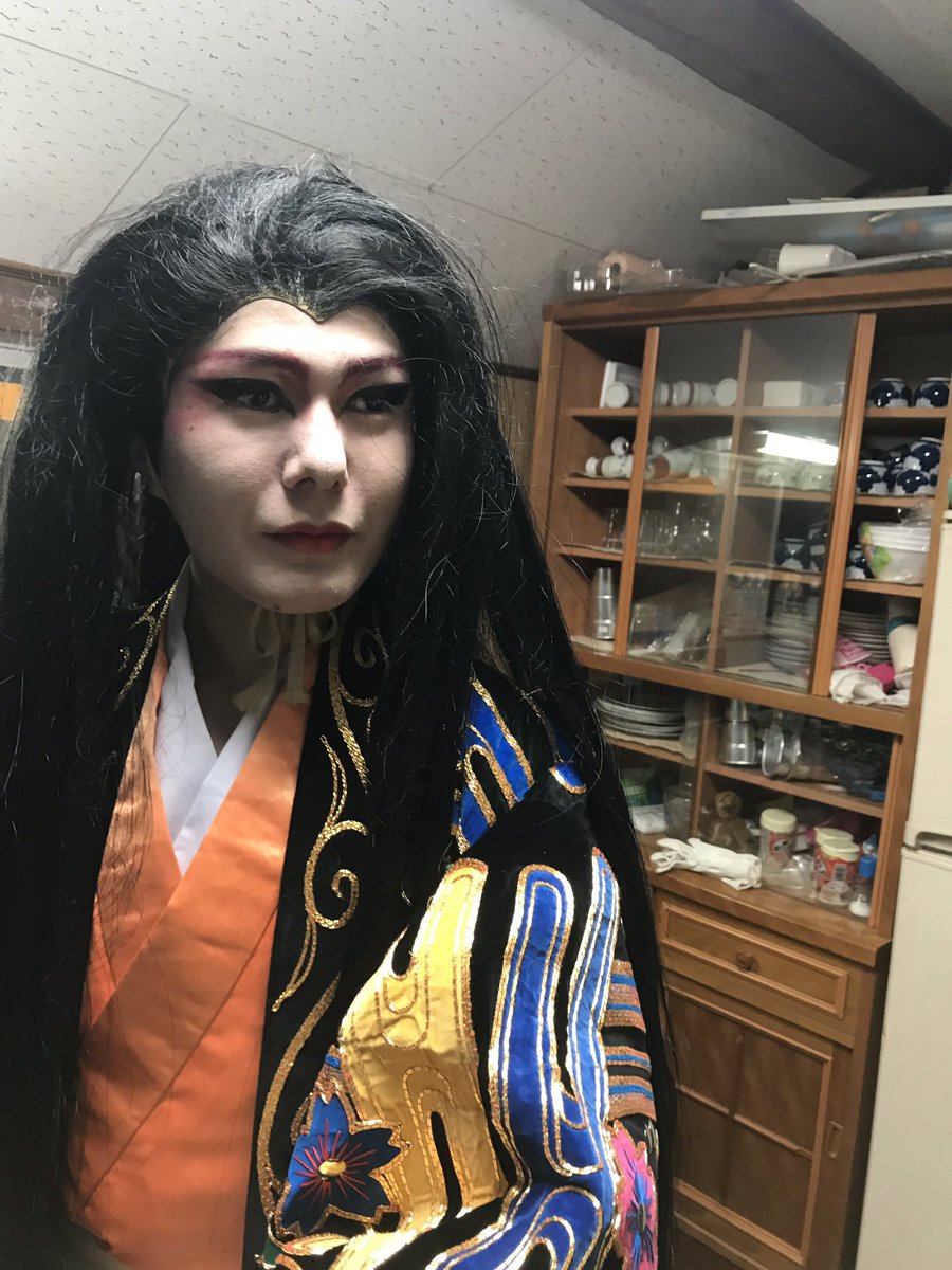 AcomVc48's tweet photo. 井私はここまで成長しました見た人もやる

←2018年10月
　　　　　2026年5月→ https://t.co/dWYEXtEHFF