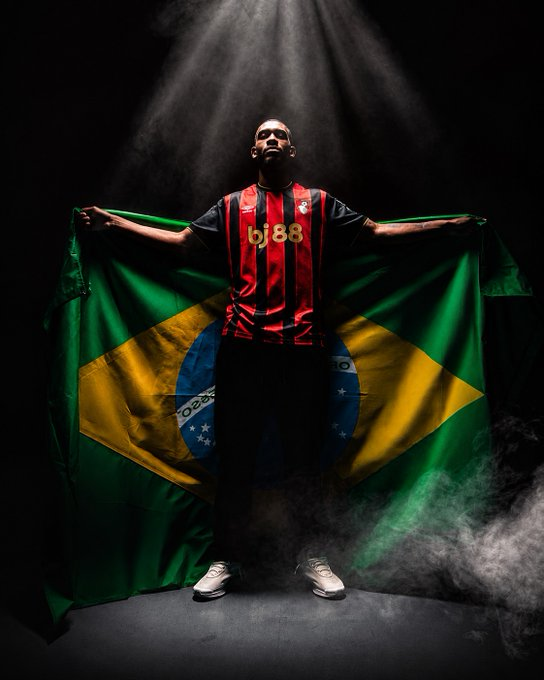 EstagiarioVasco's tweet photo. 🚨 RAYAN ENTRE OS MELHORES JOVENS DO MUNDO! 🚨

O cria da Colina Rayan foi indicado ao prêmio Golden Boy 2026, tradicional premiação do jornal italiano Tuttosport que elege o melhor jogador sub-21 atuando no futebol europeu. O atacante revelado pelo Vasco aparece na lista dos 100 principais jovens talentos do planeta.

Além de Rayan, outros brasileiros como Endrick e Estêvão também foram indicados. O atacante do  Bournemouth vem chamando atenção na Europa e já começa a ganhar cada vez mais destaque no futebol inglês.

Cara, surpreende vocês essa ascensão meteórica?