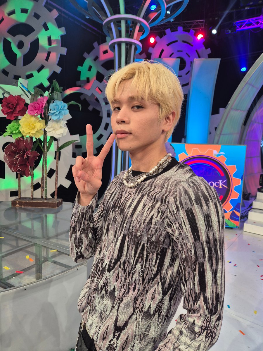 TiktoClockGMA's tweet photo. Kinilig ba kayo kanina sa opening prod ng HORI7ON? 🤩🔥

Watch #TiktoClock every 11:00 a.m. from Monday to Friday on GMA. https://t.co/Q3RVhvFEaN