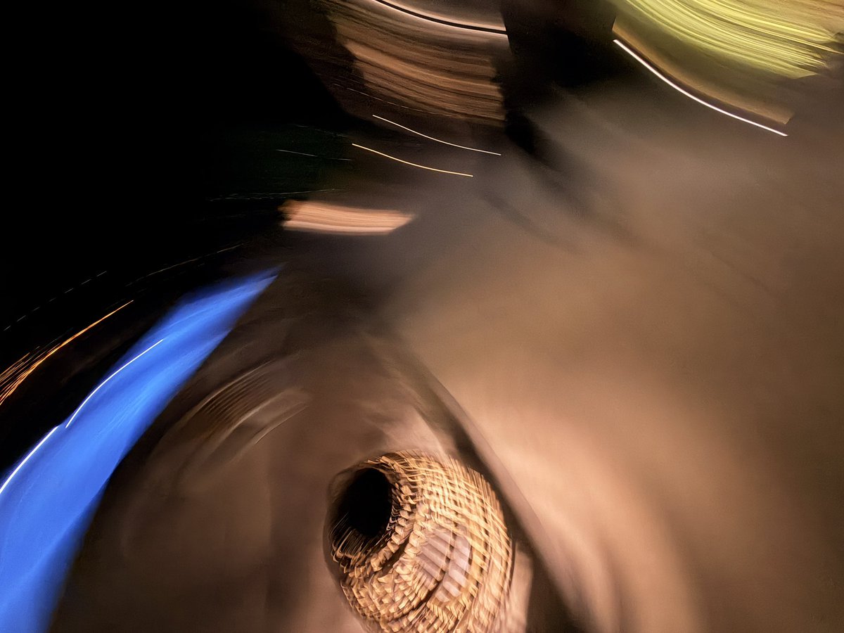 ideasrex's tweet photo. Twists and turns of light https://t.co/5ohYt1sKE2