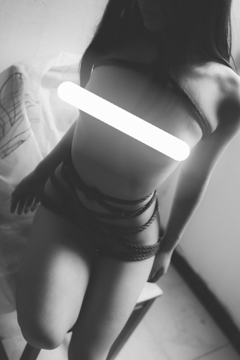 Re_shum_2's tweet photo. 睇心情更新
最近3個ig都ban左，窮到閪
唔做野唔得🫠

Model: kuromi
綁師： rika https://t.co/kfD3Ehk7LE