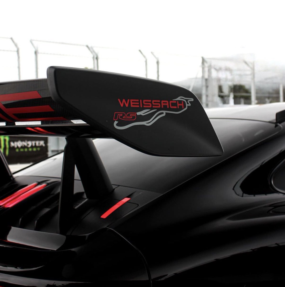 Car Pxrn tweet media