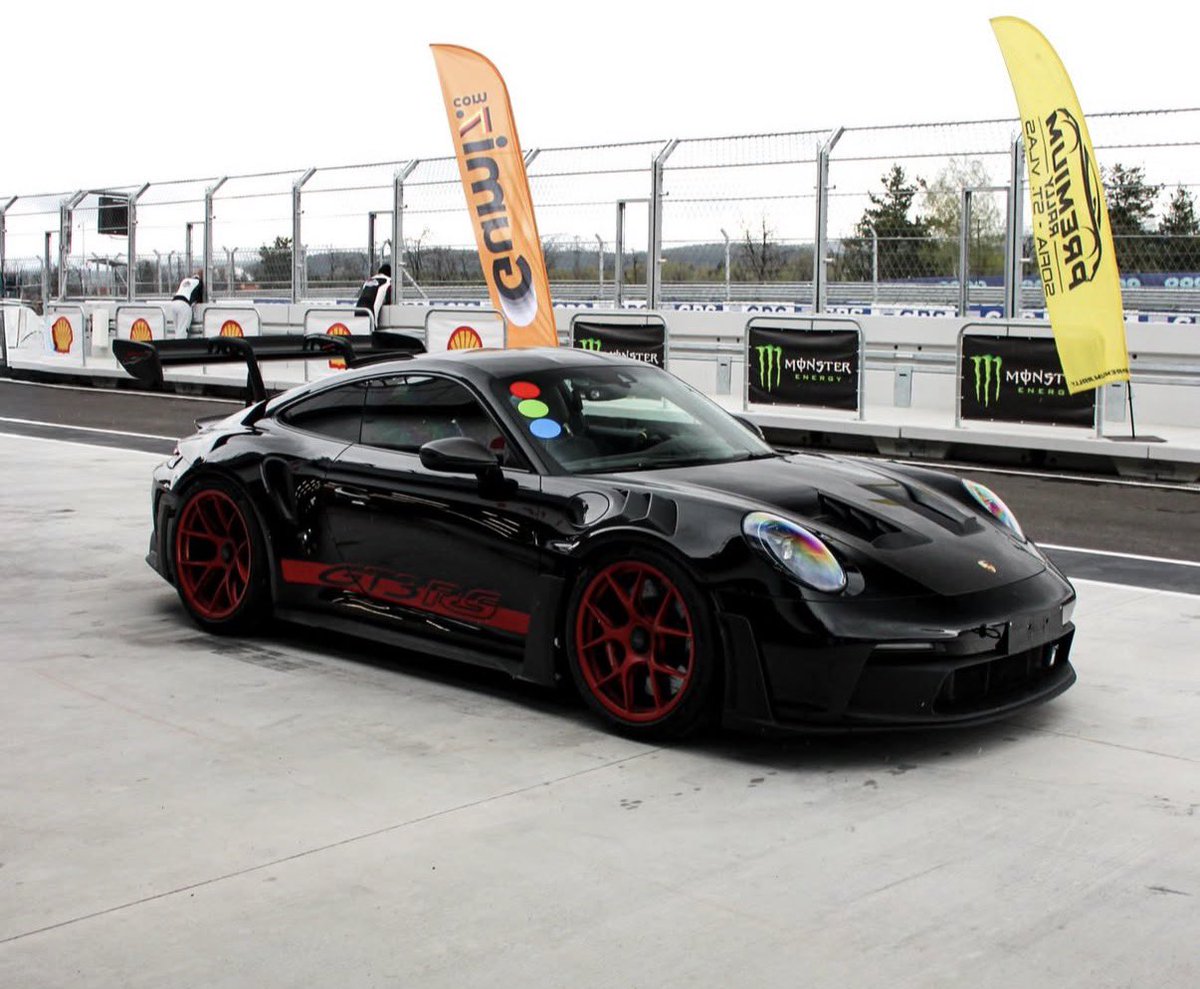 Car Pxrn tweet media