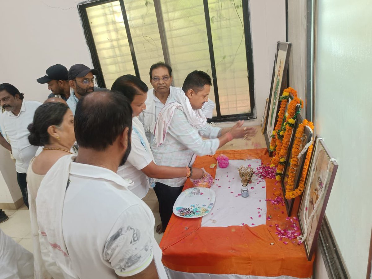 RahulSh63782341's tweet photo. भारत को आधुनिकता, तकनीक और युवा शक्ति की नई पहचान देने वाले भारत रत्न, पूर्व प्रधानमंत्री स्व. श्री राजीव गांधी जी की पुण्यतिथि पर उन्हें कोटि-कोटि नमन। https://t.co/pLuwCGty5K