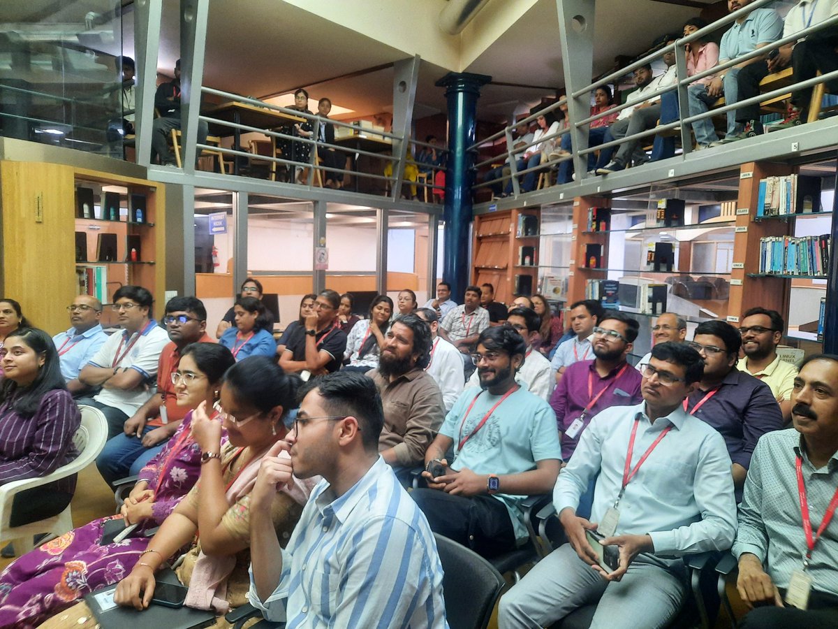vrindapisharody's tweet photo. Eat right, avoid stress and don't wait for a health scare to change your lifestyle..
@tech_mahindra CFO Rohit Anand shared his personal health journey at #TechMPune as part of the location #HealthTalks
Ps: The warm library made for the perfect setting 🥰
@mohitjoshi74 https://t.co/Ht7mWE8mjt
