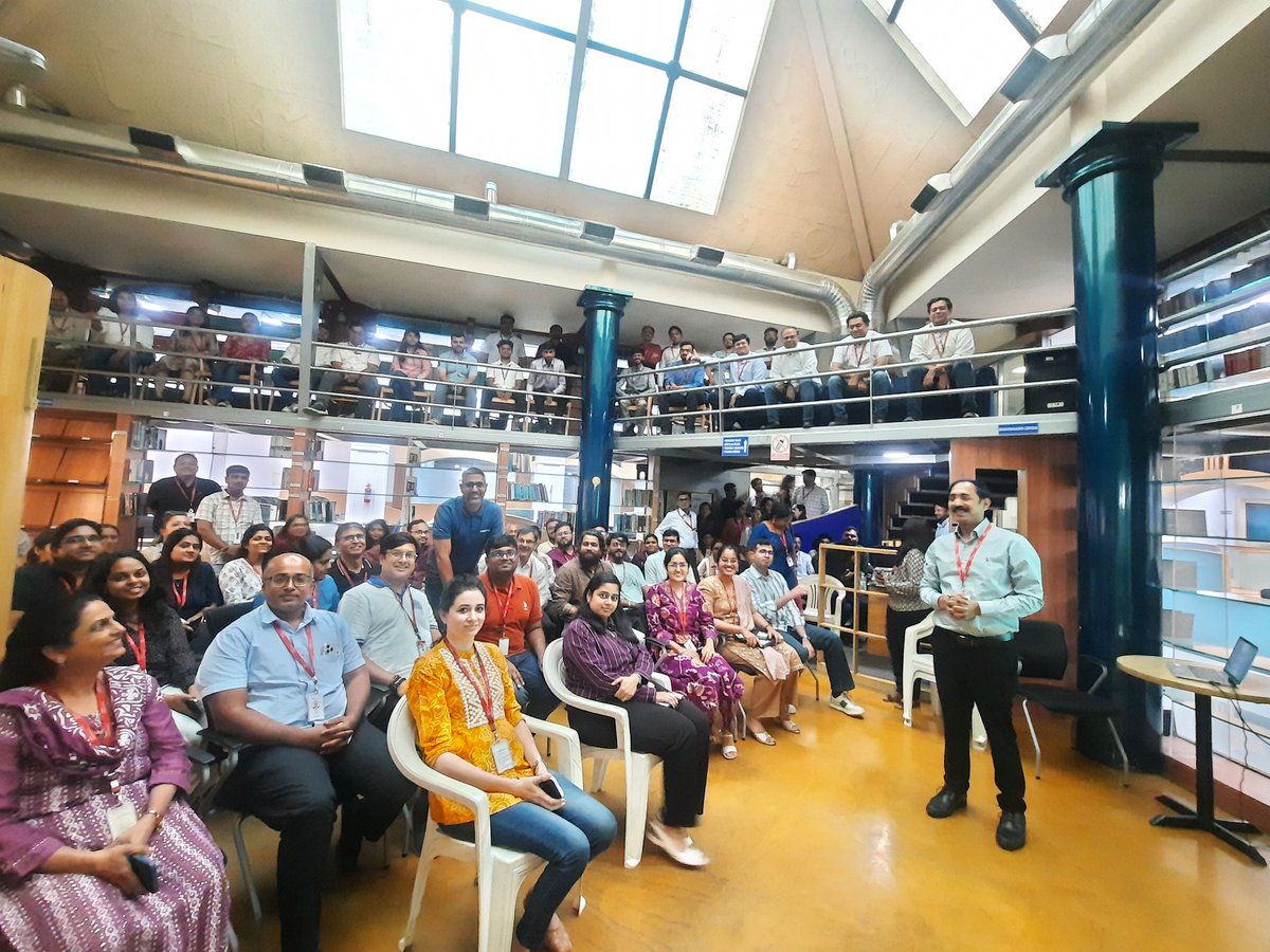 vrindapisharody's tweet photo. Eat right, avoid stress and don't wait for a health scare to change your lifestyle..
@tech_mahindra CFO Rohit Anand shared his personal health journey at #TechMPune as part of the location #HealthTalks
Ps: The warm library made for the perfect setting 🥰
@mohitjoshi74 https://t.co/Ht7mWE8mjt