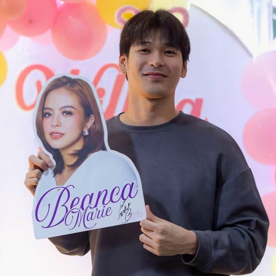 rie 𝜗𝜚⋆₊˚ tweet media