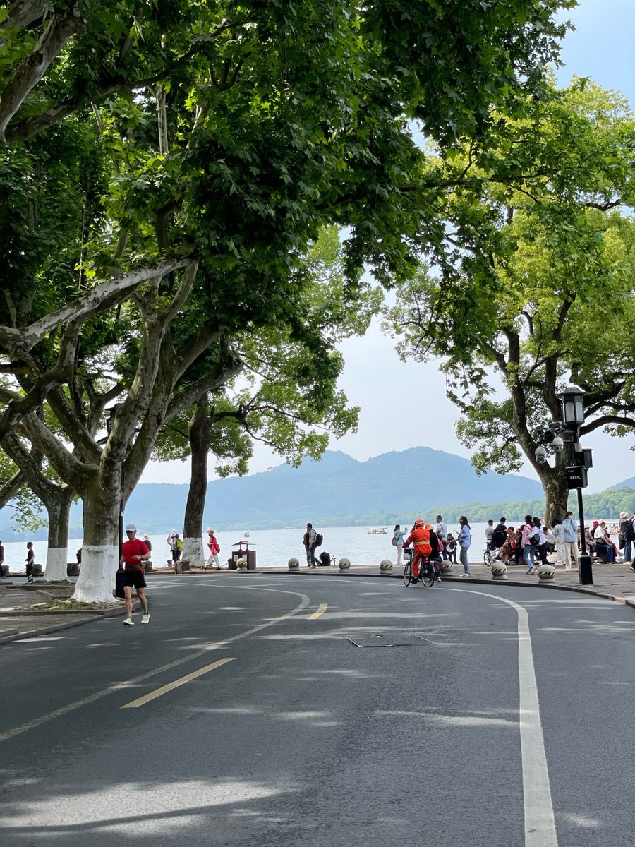 zro2bz's tweet photo. Just wrapped up a lovely day trip to the West Lake, breathing fresh air and soaking up the peaceful views. What a perfect escape from the busy city!， https://t.co/cICRKy3faZ