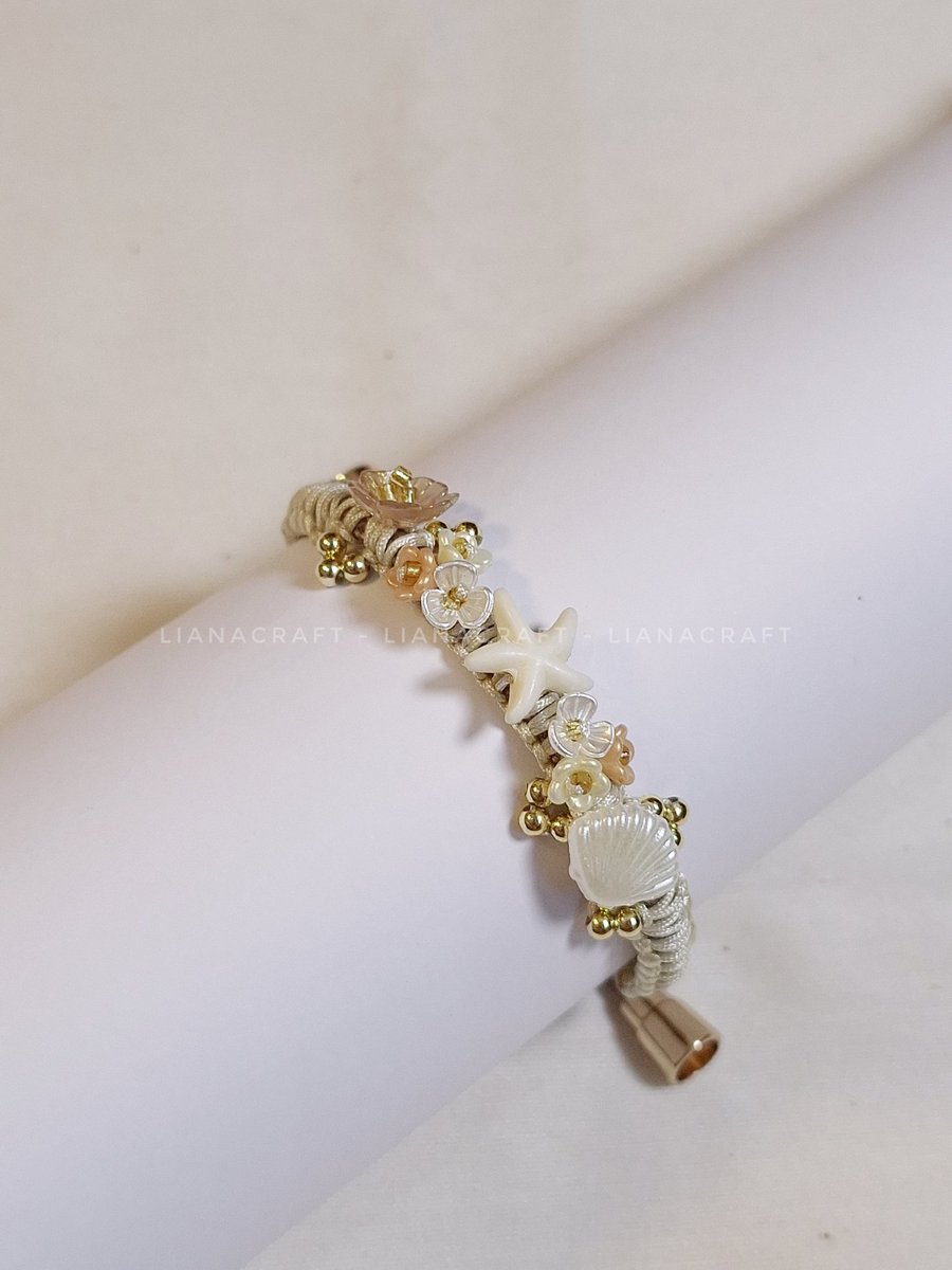 nainaliana's tweet photo. ˚˖⋆ Paracord Bracelets by liana's craft ˚˖⋆
🧚🏻‍♀️ Ready Stock‼️
📎 https://t.co/C2l4eYLI7m https://t.co/Wyi41uhv8U