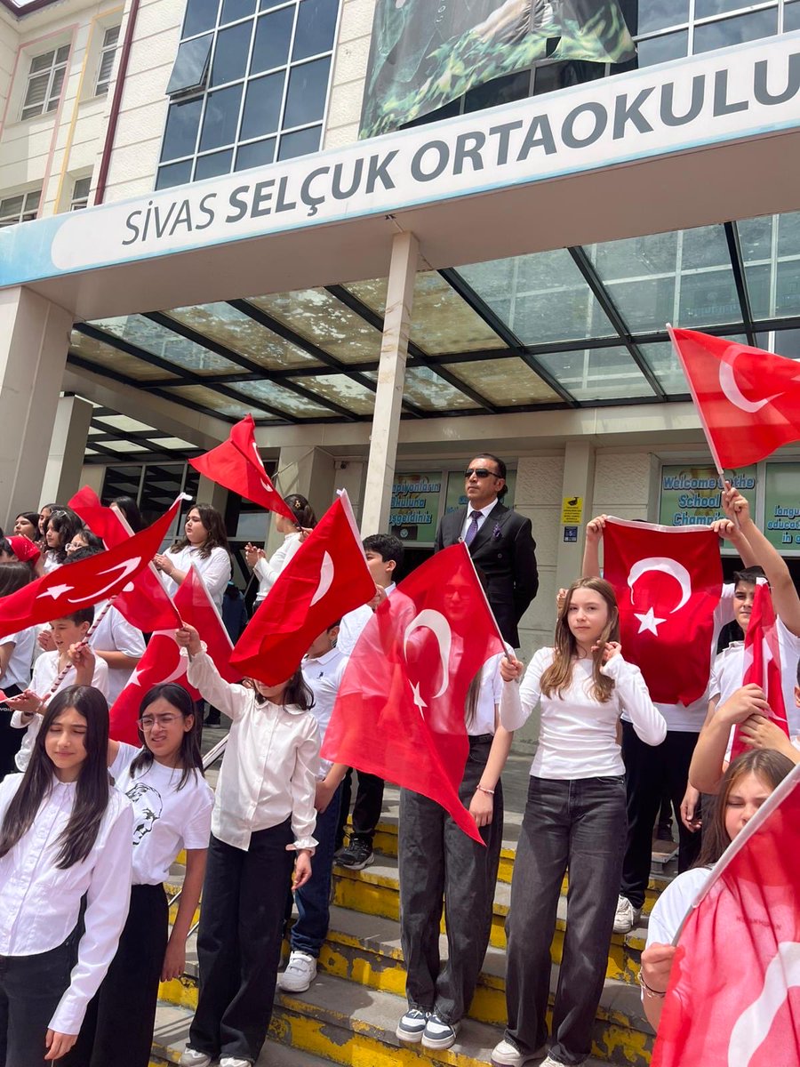 selcukortaokul's tweet photo. 19 Mayıs Atatürk’ü Anma Gençlik ve Spor Bayramı okulumuzda coşkuyla kutlandı. https://t.co/FJSuxvzXoK