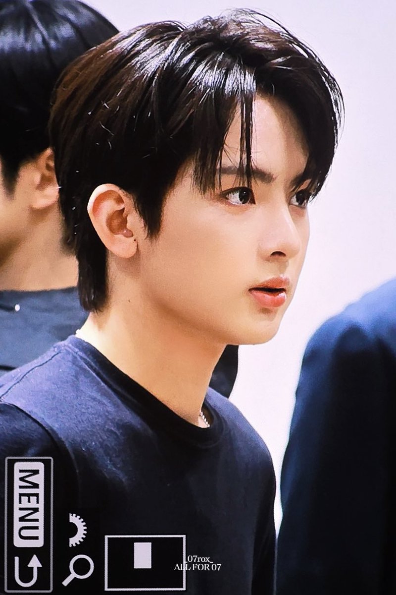 영영 tweet media