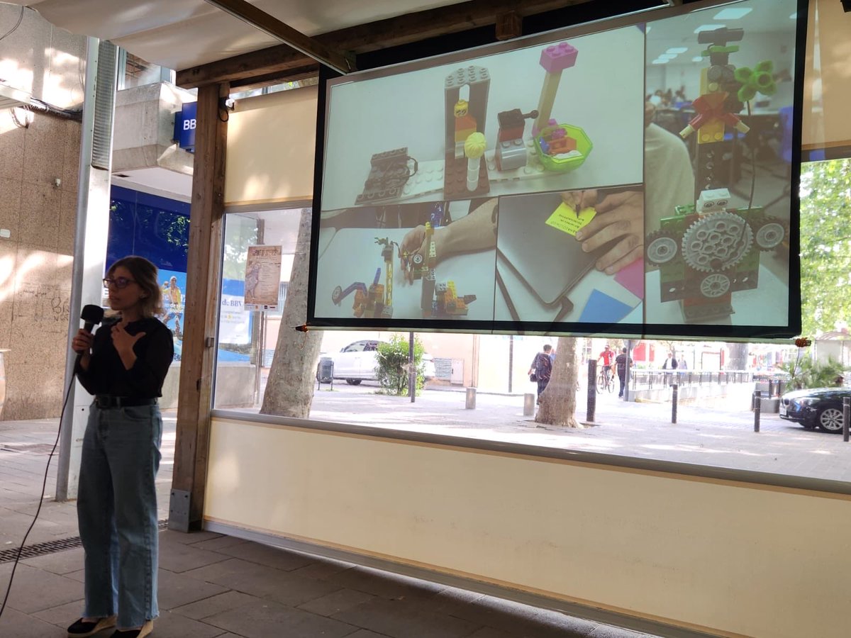 MarinaGdQ's tweet photo. Estamos muy orgullosos de haber realizado por primera vez Pint of Science 🧠en Vilafranca del
Penedès y haber podido compartir con la población tiempo, ciencia y cariño  #pint26es @pintofscienceES ¡Gracias a todos! https://t.co/1MgQoS7sBo