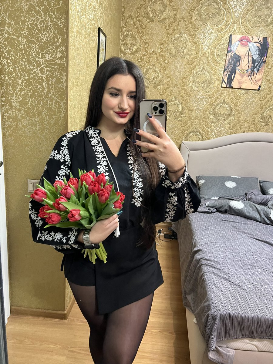 Viktoriia 🍒 tweet media