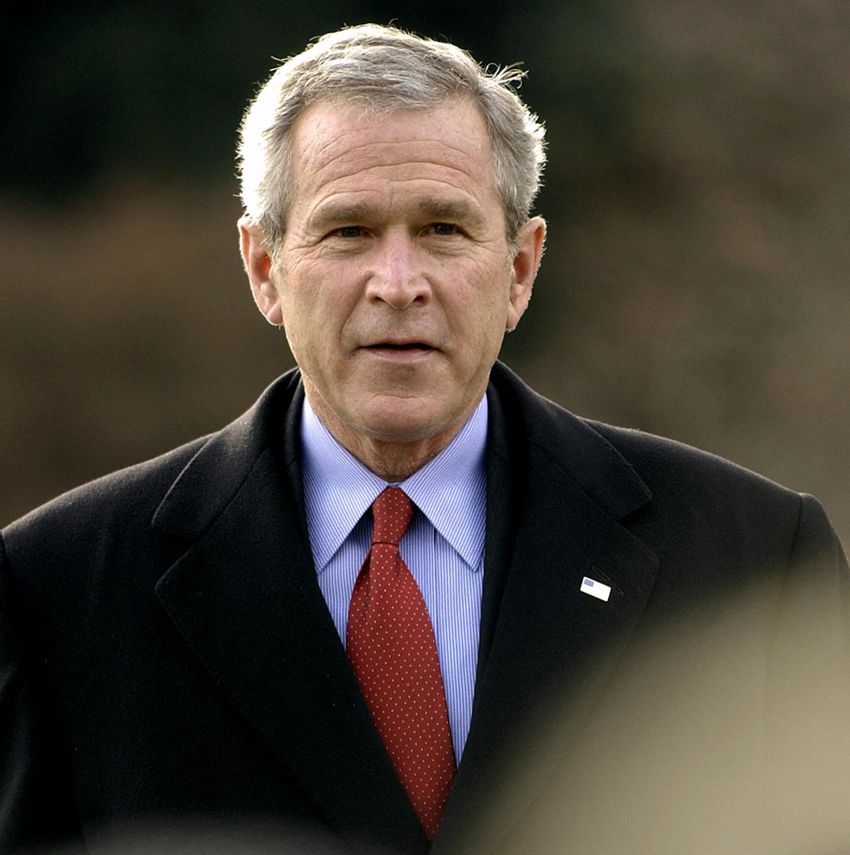 laurynflint's tweet photo. This doctor guy from the Pitt has a face with a george w bush like aura to me https://t.co/ym2oq4Fkri
