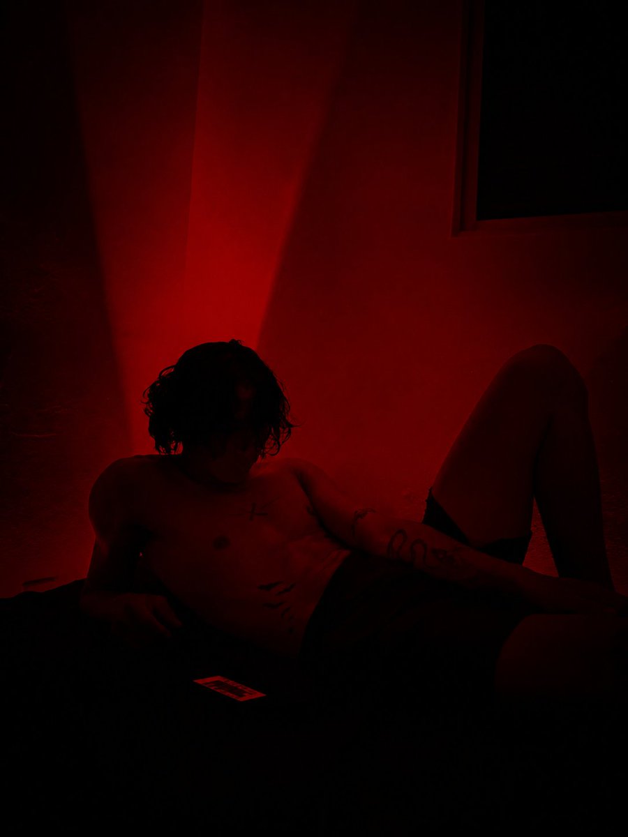 FixenYung's tweet photo. 😮‍💨🥵 i'ts so hot https://t.co/CodCnDjYof