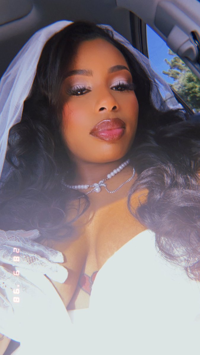 Gorjaz_'s tweet photo. S|o to my man for making me his wife 🩵🤍🩵 #MeetTheGriffins👩🏽❤️💋👨🏾💍 #Bride2Be🩵🤍🩵 https://t.co/PsRbA5GKp8