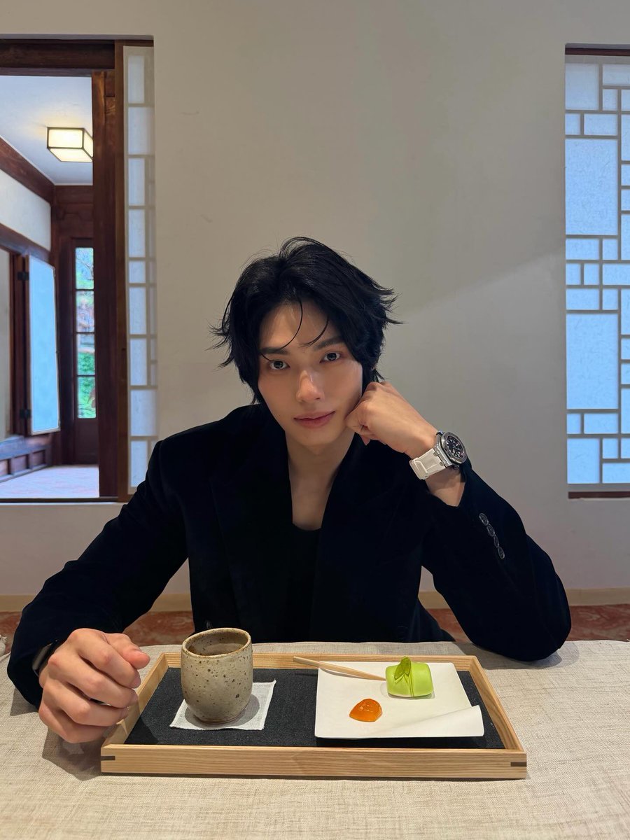 uare_theone21's tweet photo. เริ่ดเลยล่ะ พี่น้องวินกับนาฬิกา ⌚️

#winmetawin https://t.co/hOheD1ehZe