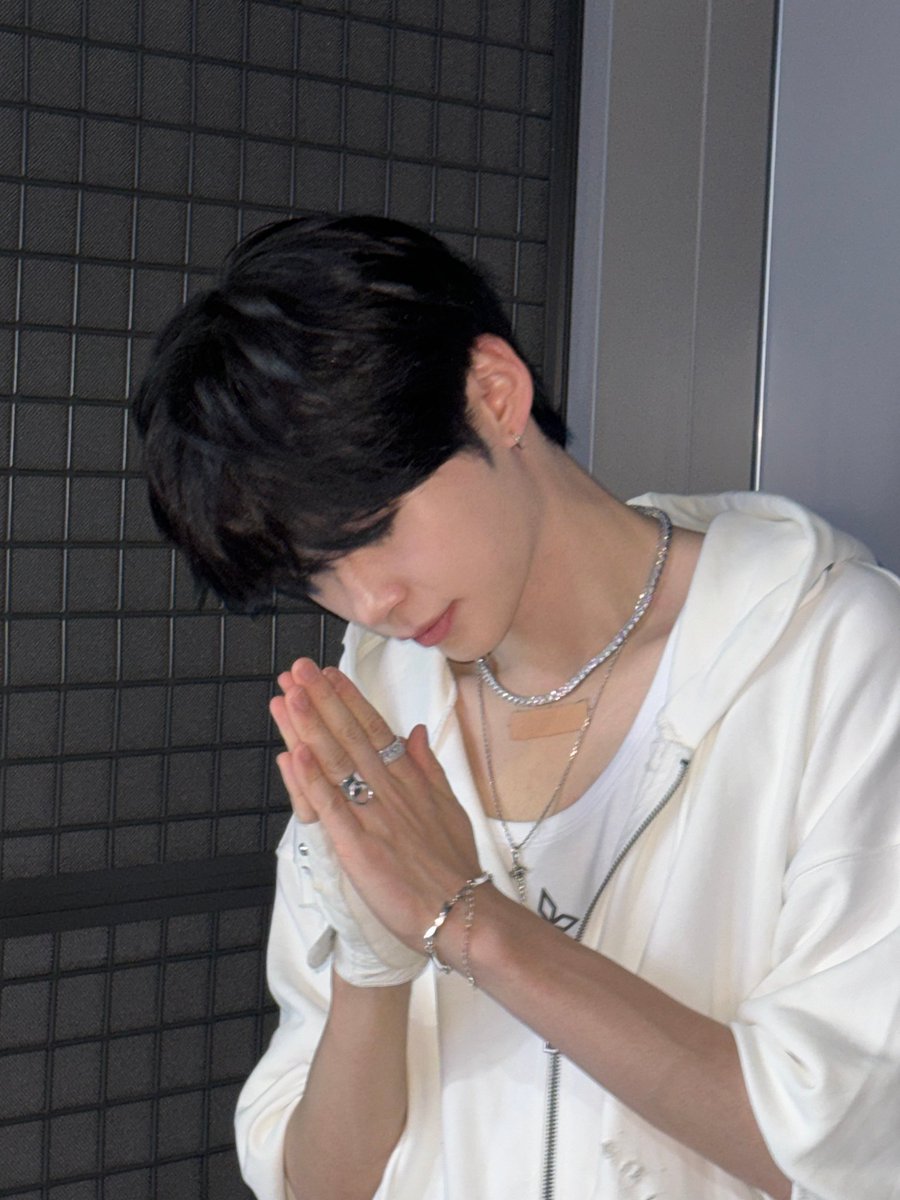 hanbin archive tweet media
